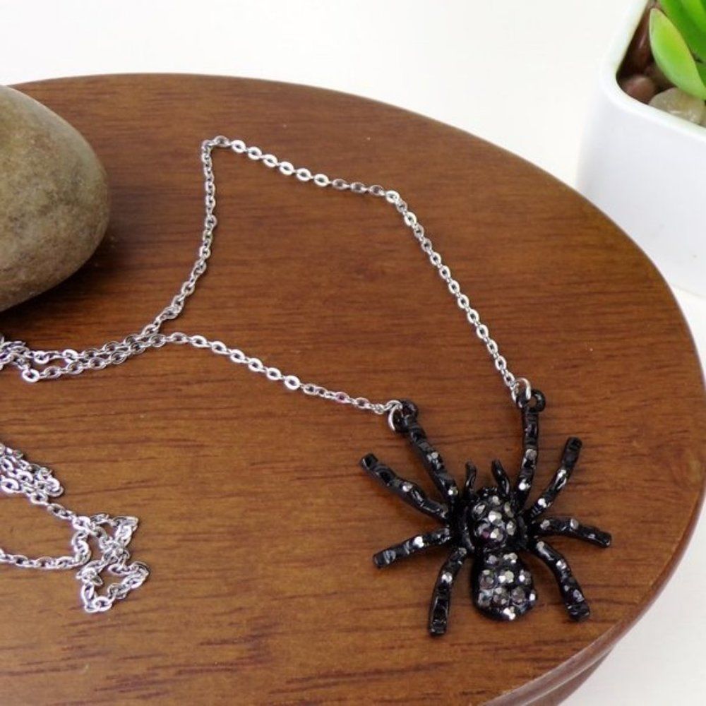 Black Rhinestone Spider Pendant Necklace 16$
